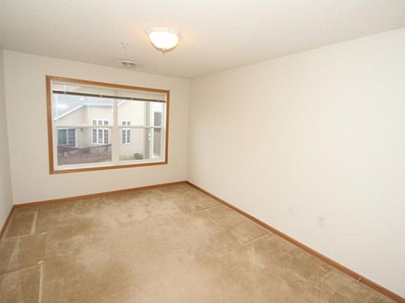 5th image of 2231 Penn Pl APT 123