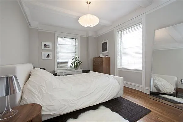 Sold by R New York | media 42