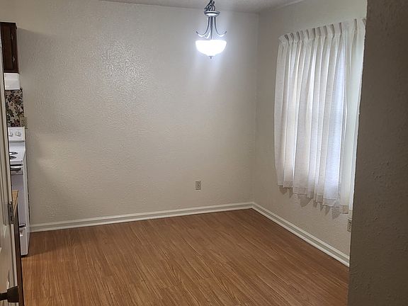 3rd image of 1517 E Beverly Dr #1517
