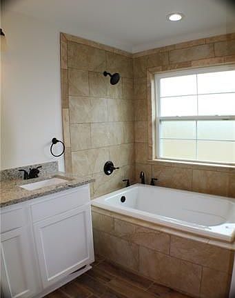 5th image of 620 Foxwood Ln