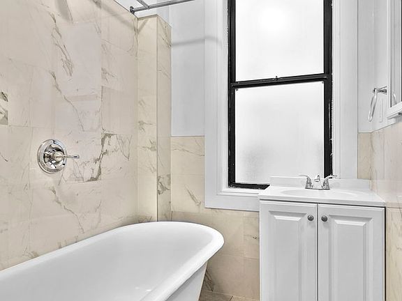 5th image of 347 W 55th St APT 5G
