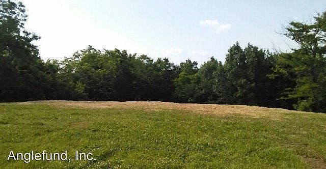 2nd image of 2310 Greenup Rd
