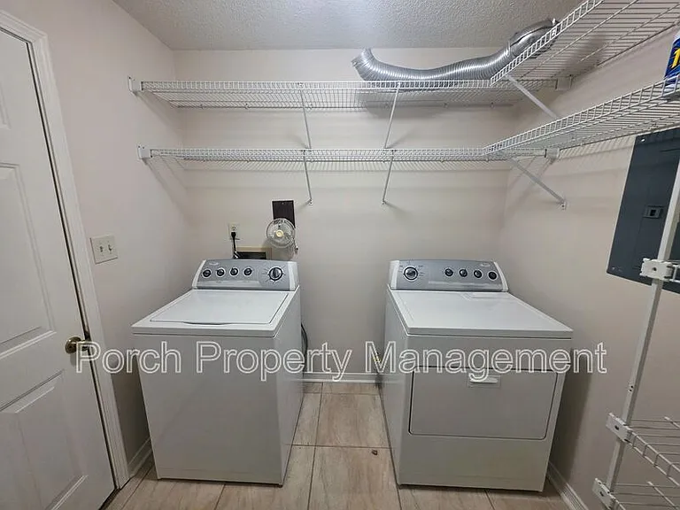 303 Shoreline Dr — Photo 15