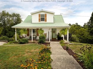 4682 Green Valley Rd, Huntington, WV 25701