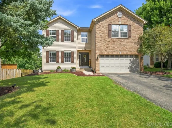 2416 McKenzie Ct, Aurora, IL 60503