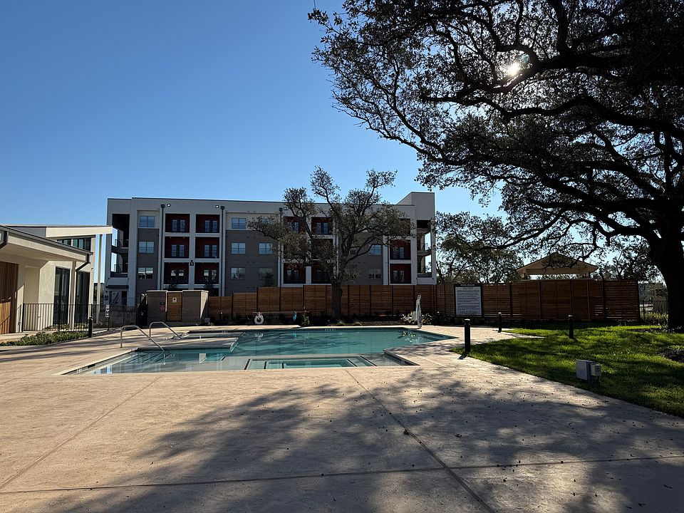 Bridge at Saffron Apartments in Northwest Austin, Texas