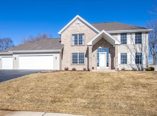 5926 Sweet Grass Dr, Roscoe, IL 61073