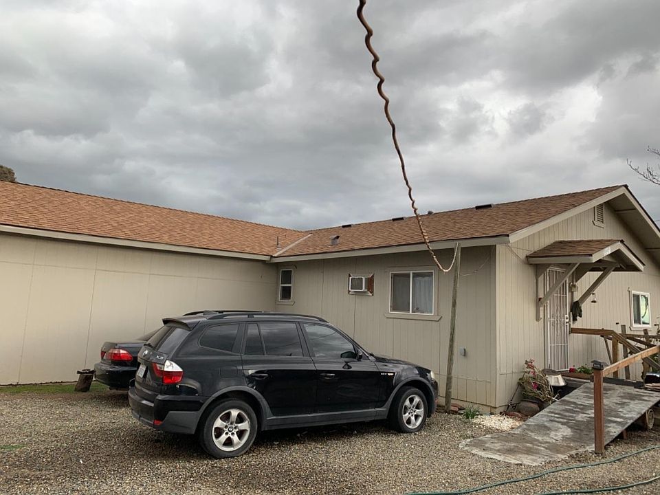 2nd image of 15792 Raymond Rd
