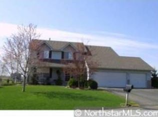 17494 Grove Ave, Lakeville, MN 55044