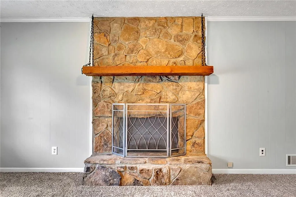 3 bed, 2.0 bath, 1470 sqft, $1,680 — Photo 4