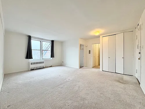 142-27 Barclay Ave #6B Photo 1