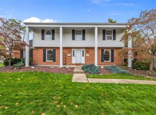 360 Challen Dr, Pittsburgh, PA 15236