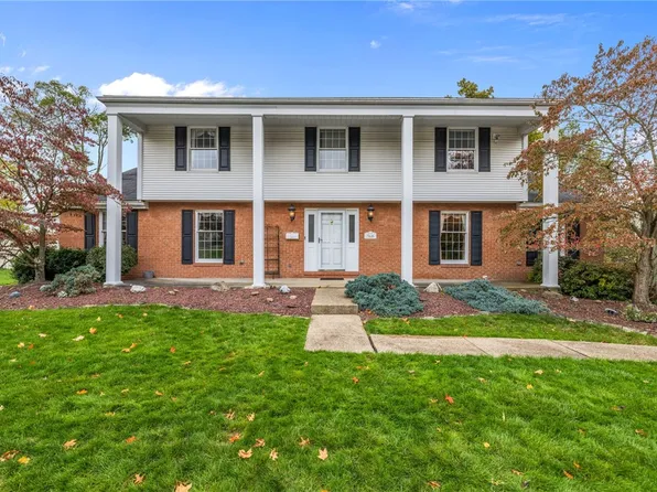 360 Challen Dr, Pittsburgh, PA 15236