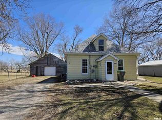 1219 S Walnut St, West Liberty, IA 52776