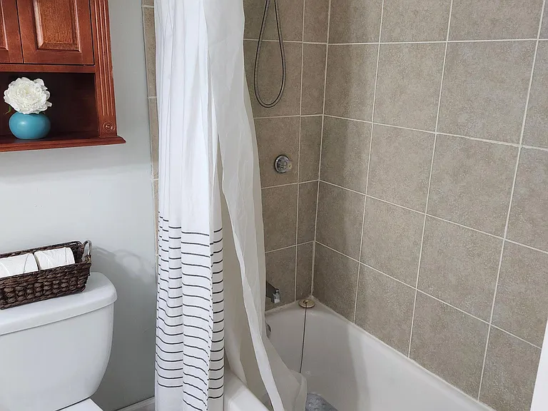 Spring Cir — Photo 8