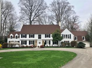 1219 W Hill Dr, Gates Mills, OH 44040