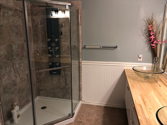 2nd image of 4315 Sandburg Way