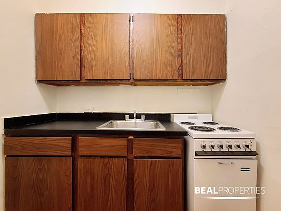 5th image of 536 W Arlington Pl APT 317
