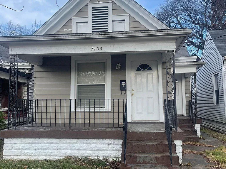 3103 Dumesnil St — Photo 1