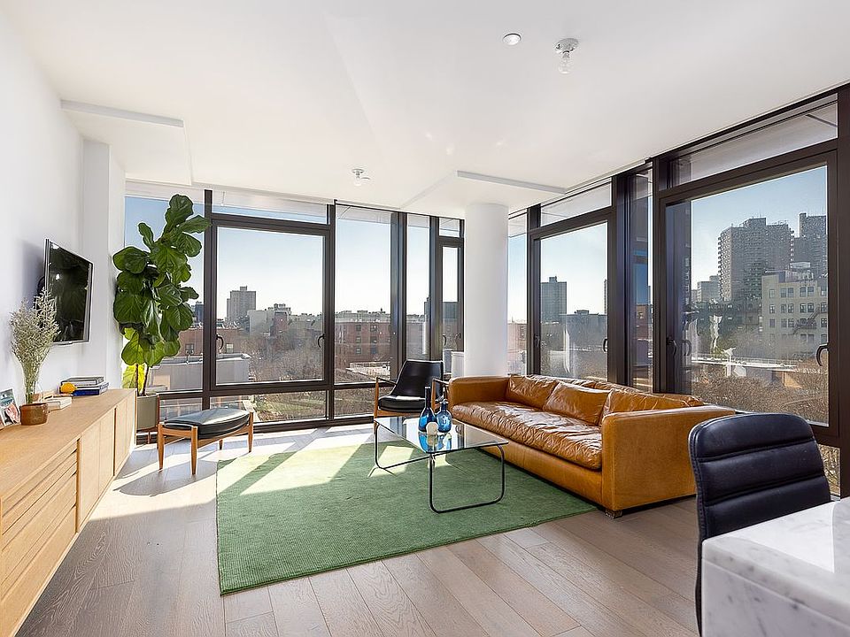 1st image of 429 Kent Ave #811