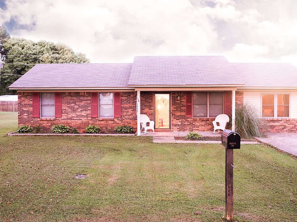 2nd image of 419 Sheila Blvd