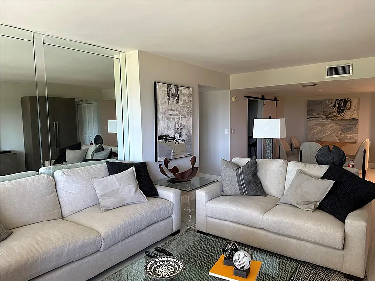 5100 N Ocean Blvd #405 — Photo 5