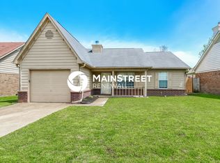 7046 Foxhall Dr, Horn Lake, MS 38637