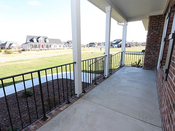 2nd image of 401 Ashland Dr