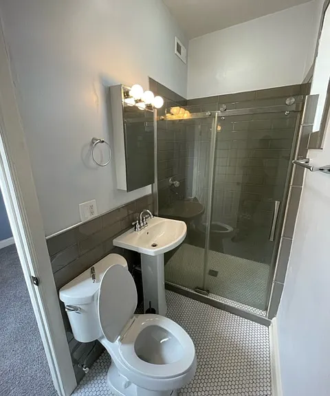 6616 S Wood St #3 — Photo 25