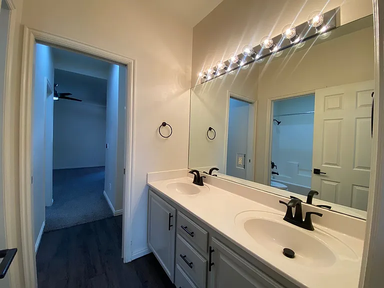 3427 E Sweetwater Springs Dr — Photo 19