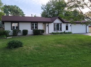 610 W Wegner Rd, McHenry, IL 60051