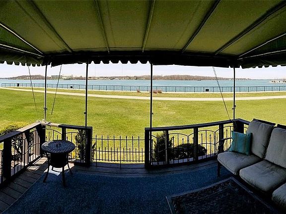5th image of 252 Niagara Shore Dr