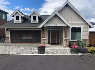 1018 Lincoln St, Hood River, OR 97031
