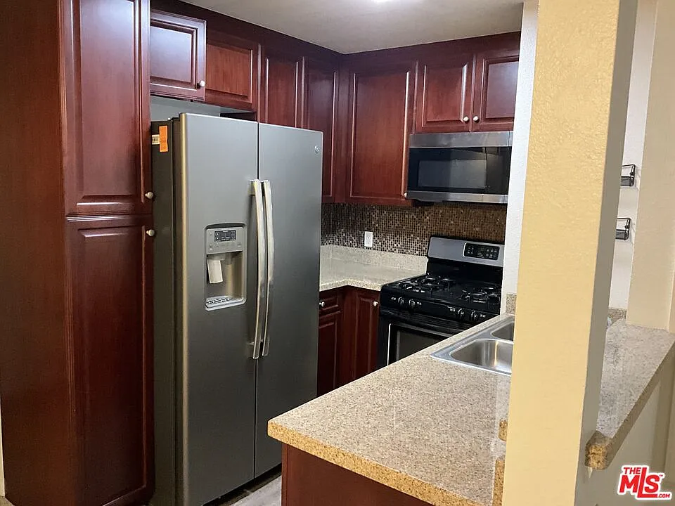 1 bed, 1.0 bath, 750 sqft, $1,995 — Photo 4