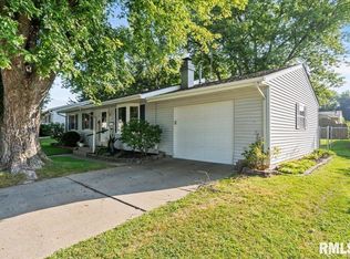 1107 N Thornwood Ave, Davenport, IA 52804