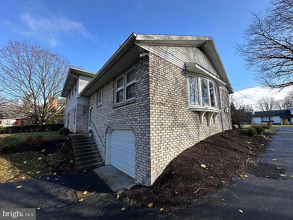 5th image of 775 Lohman Ave