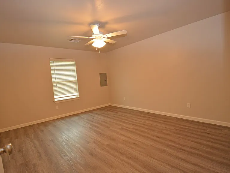 11227 Howard Dr — Photo 34