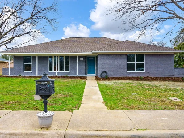 739 Knollridge Dr, Lewisville, TX 75077