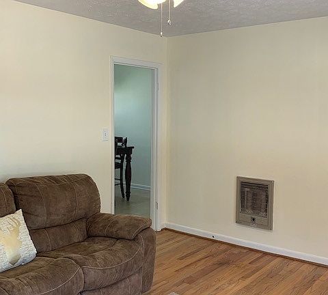4th image of 21 Woodland Rd