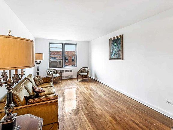 3rd image of 3345 92nd St APT 6A