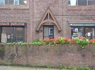 8 Grigg St APT 4, Greenwich, CT 06830