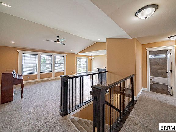 4th image of 5121 Rock Creek Dr
