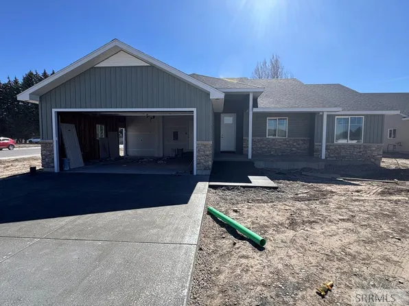 388 Wind River Dr, Shelley, ID 83274