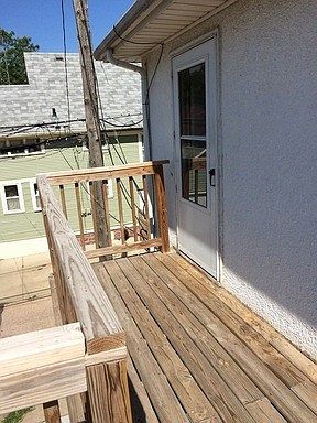 5th image of 707 W 8th St APT 4