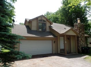 6 Stacey Ln, Mount Pocono, PA 18344