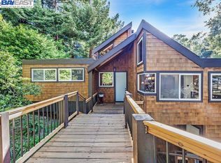 9 Wildwood Rd, Orinda, CA 94563