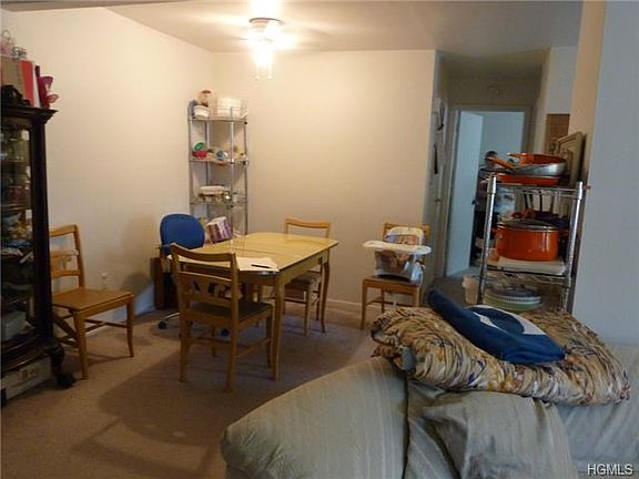 4th image of 326 Parkside Dr
