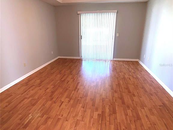 4th image of 100 WOOD HAVEN DRIVE