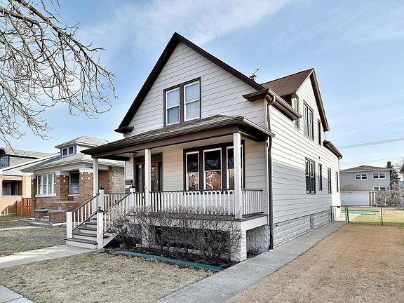 3rd image of 5757 W Ainslie St