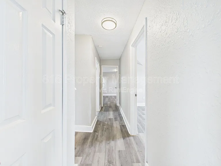 4417 Wayne Ave — Photo 6